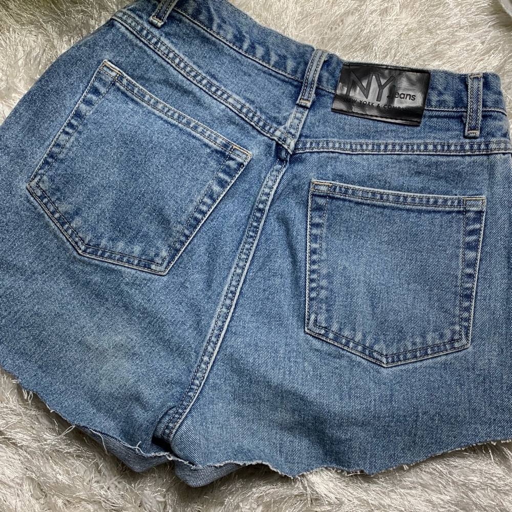 ✨SALE NY&Co High Rise Distressed Denim Shorts - Picture 3 of 4